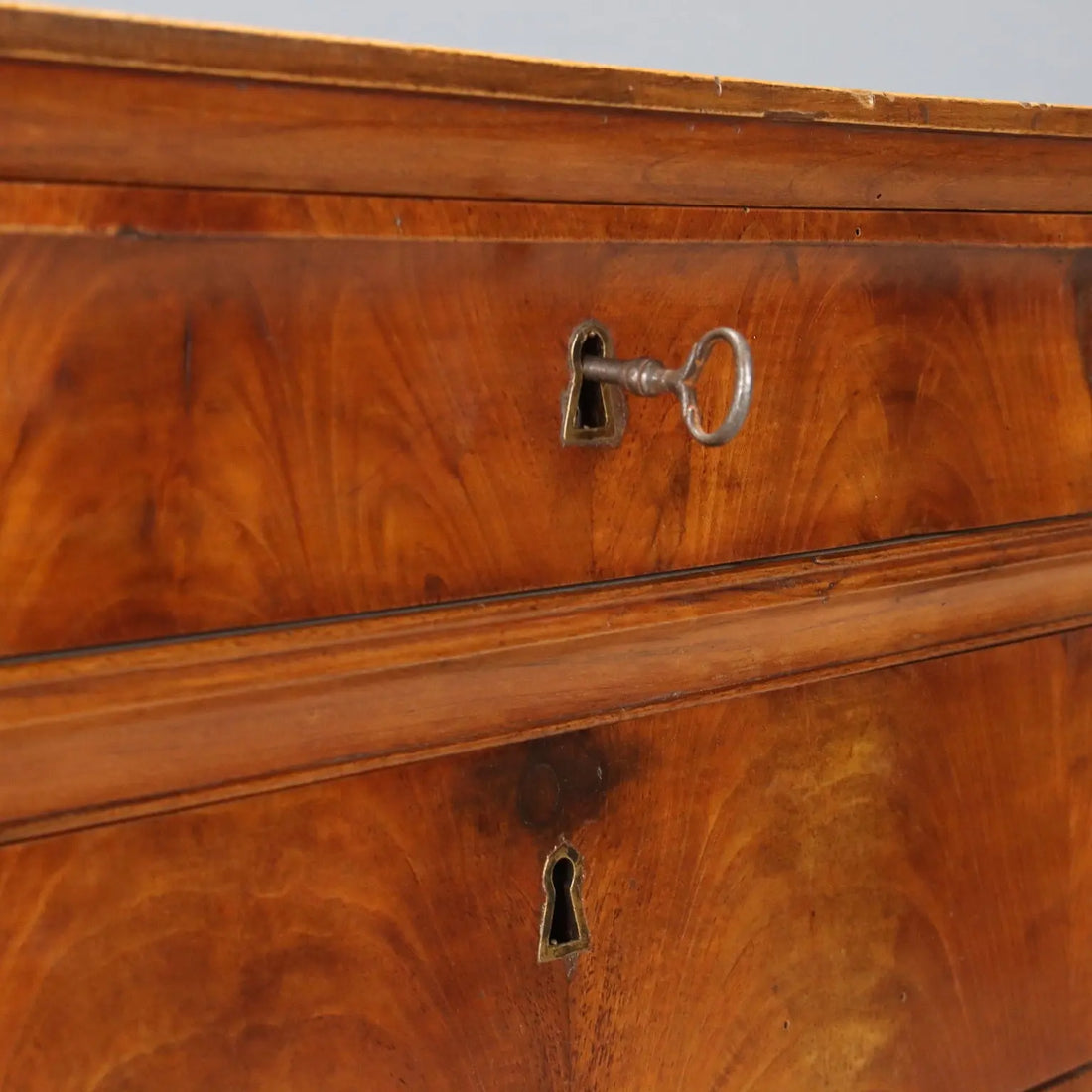 Antique Chest of Drawers Charles X Mahogany Genoa XIX Century - Genoa, XIX Century | Antiques | Chest of Drawers & Commodes