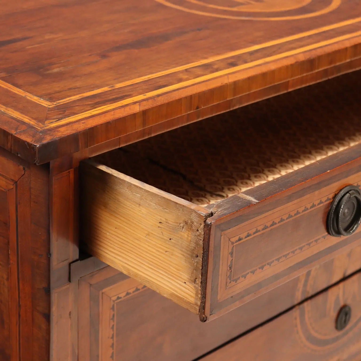 Neoclassical Walnut Chest - Lombardy 18th Century