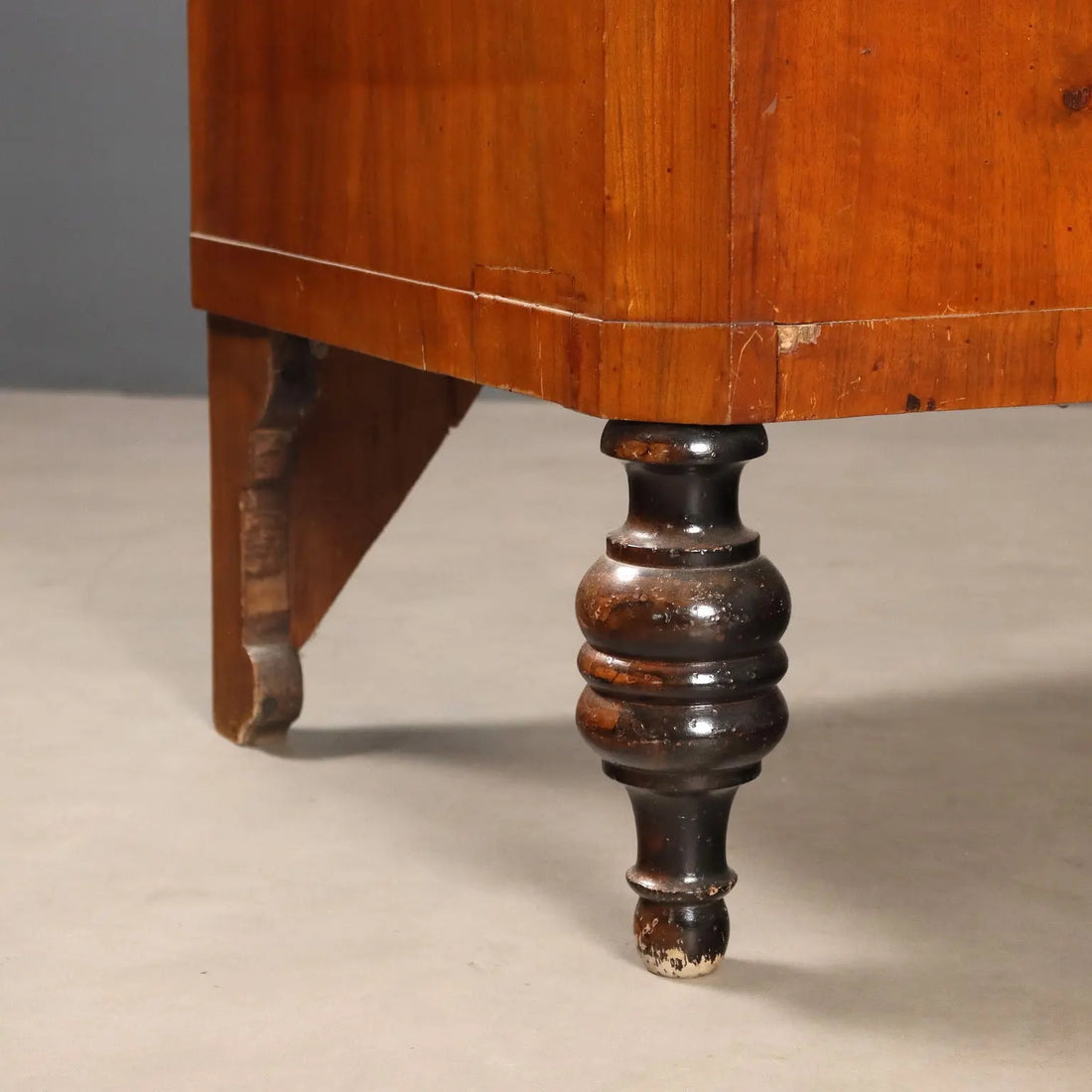 Antique Mahogany Chest with Marble, 19th Century