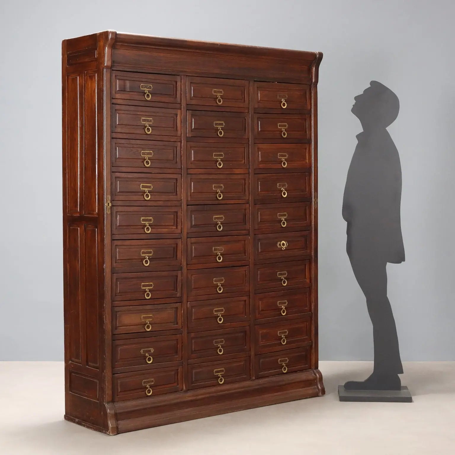 Oak Chest of Drawers - Italy Early 20th Century