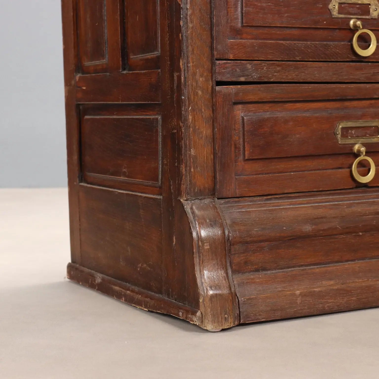 Oak Chest of Drawers - Italy Early 20th Century