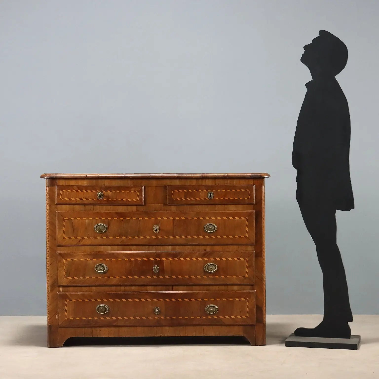 Antique Chest of Drawers Walnut 5 Drawers Italy XVIII Century