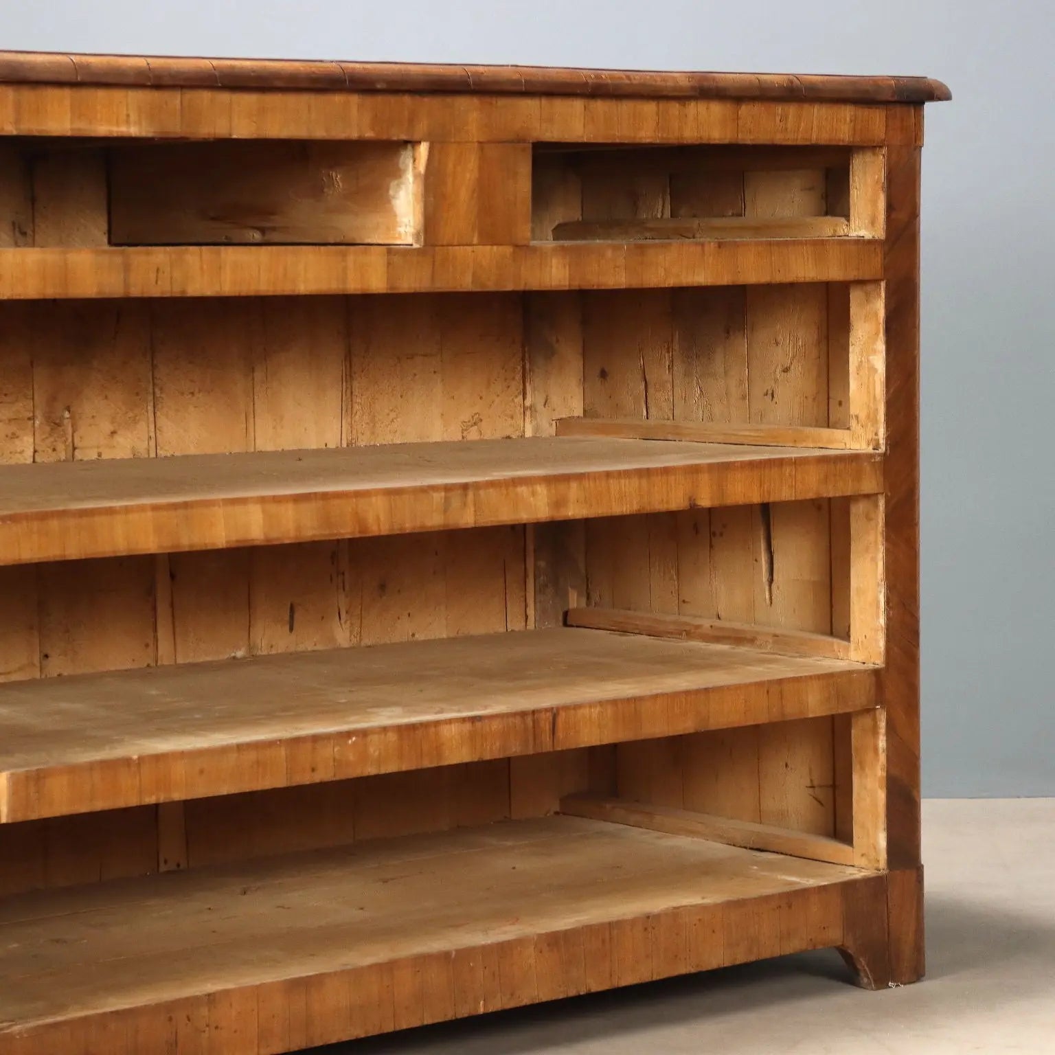 Antique Chest of Drawers Walnut 5 Drawers Italy XVIII Century