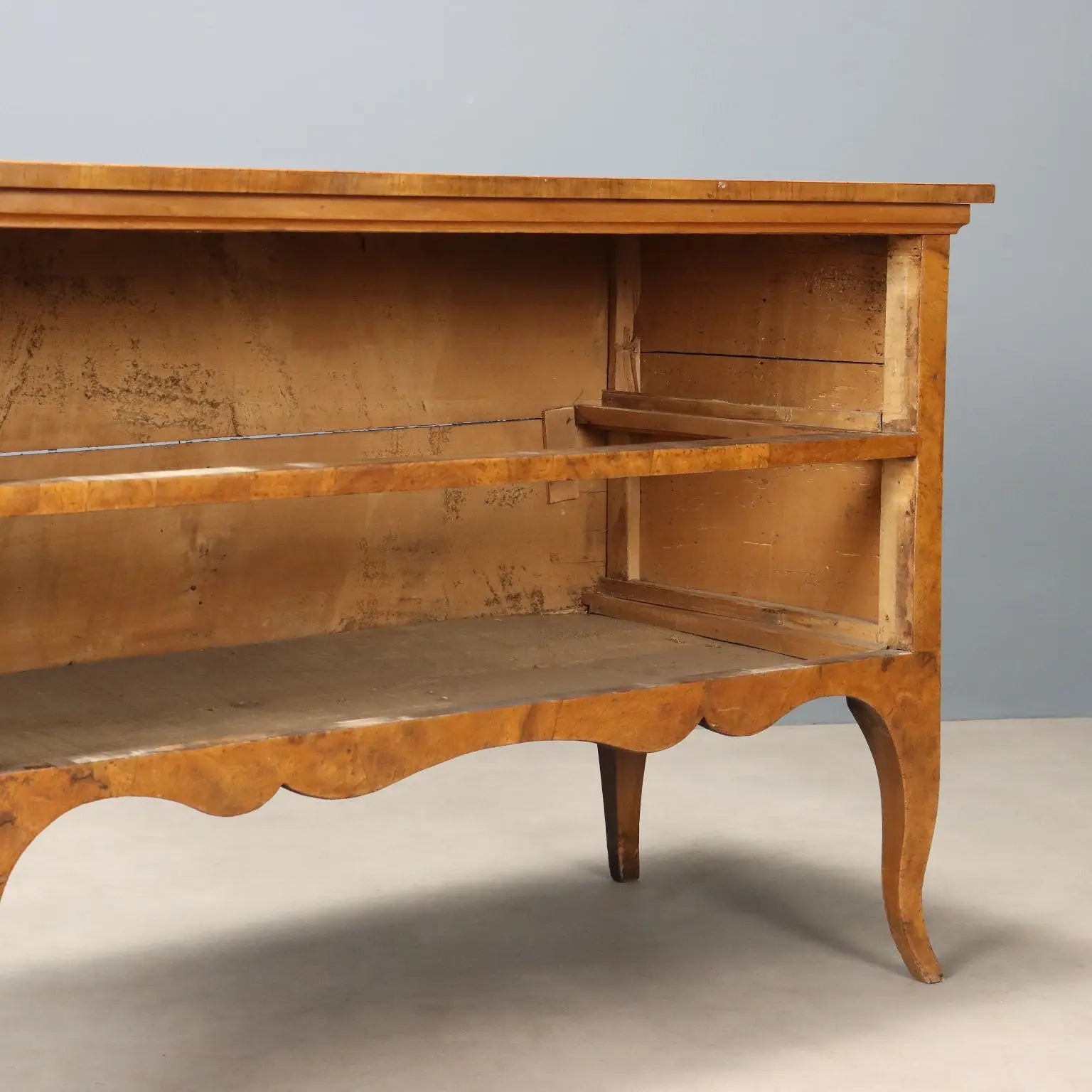 Antique Chest of Drawers Walnut Burl Italy XVIII Century