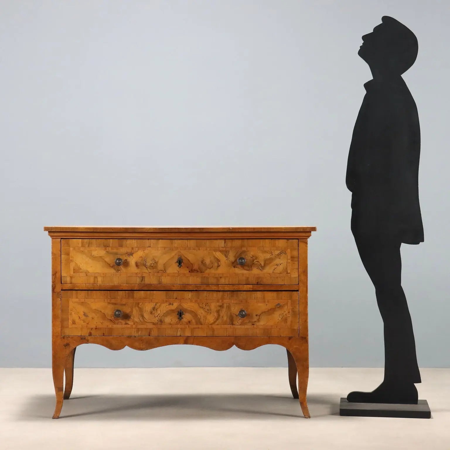 Antique Chest of Drawers Walnut Burl Italy XVIII Century