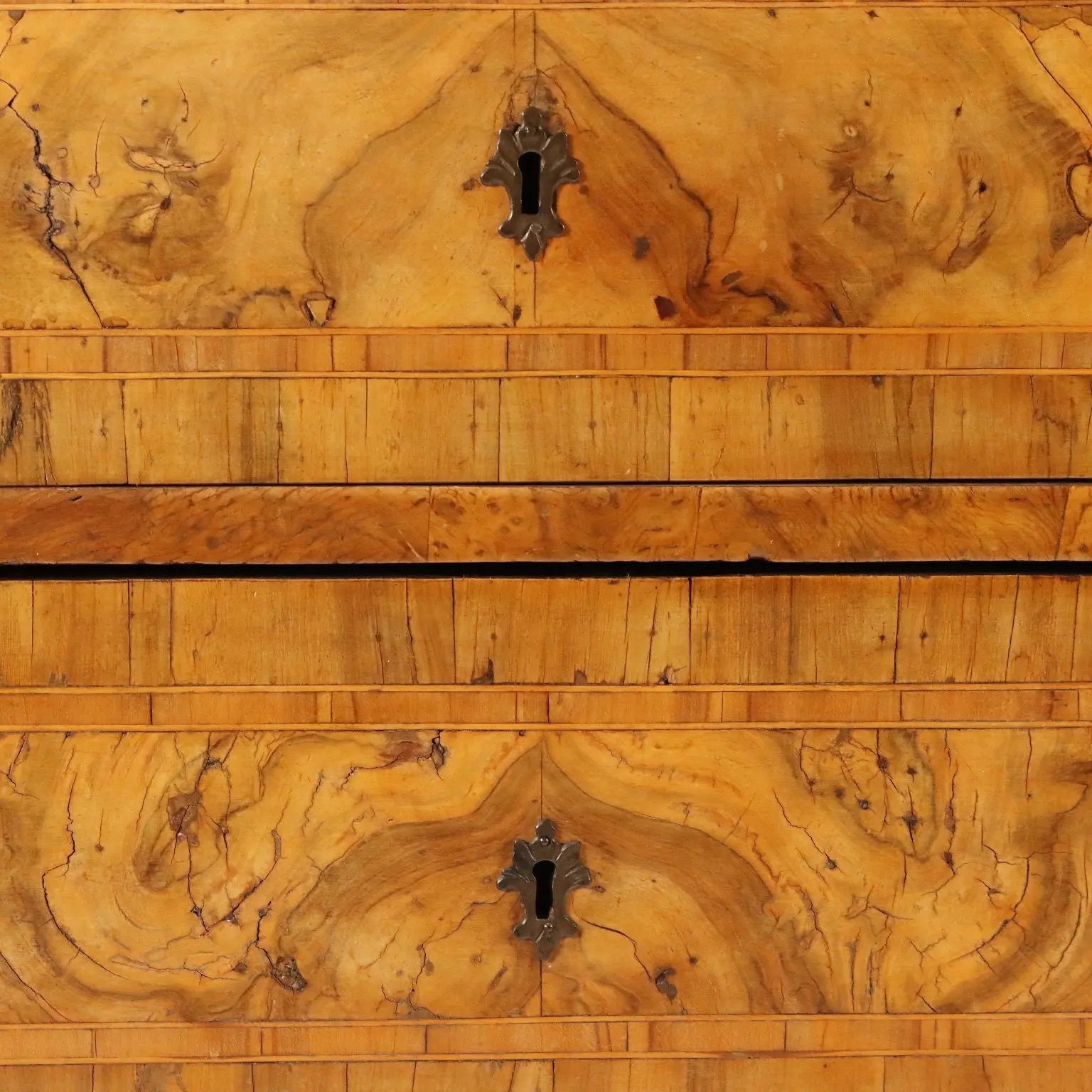 Antique Chest of Drawers Walnut Burl Italy XVIII Century