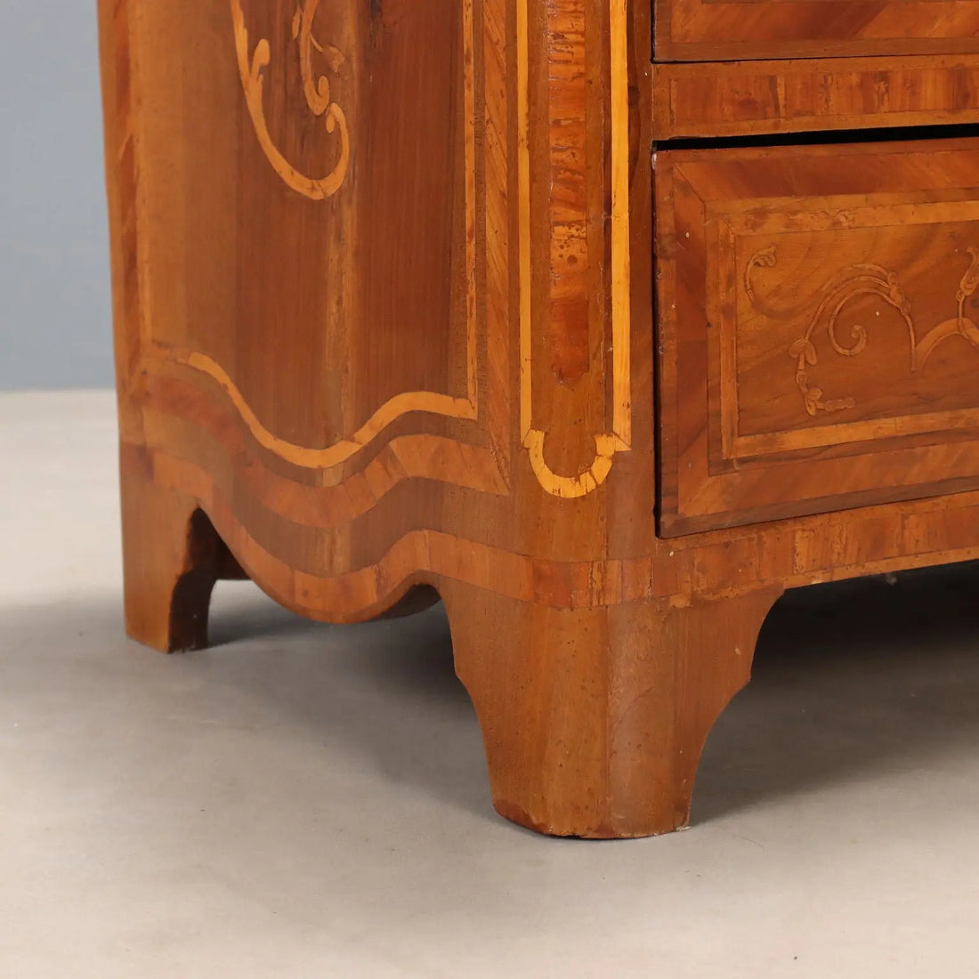 Antique Baroque Chest of Drawers Walnut Bronze XVIII Century