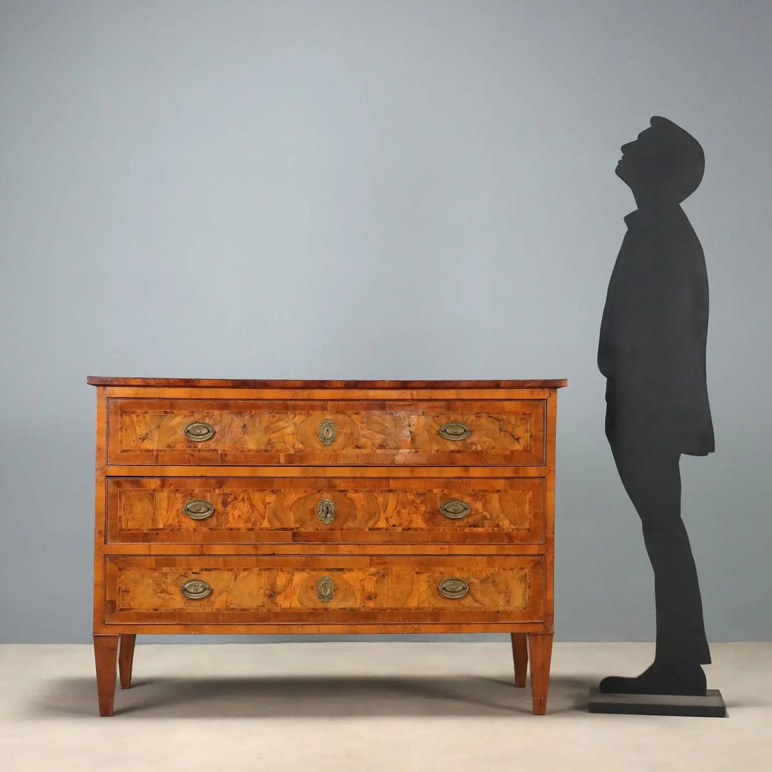 Neoclassical Walnut Chest - Emilia, 1700