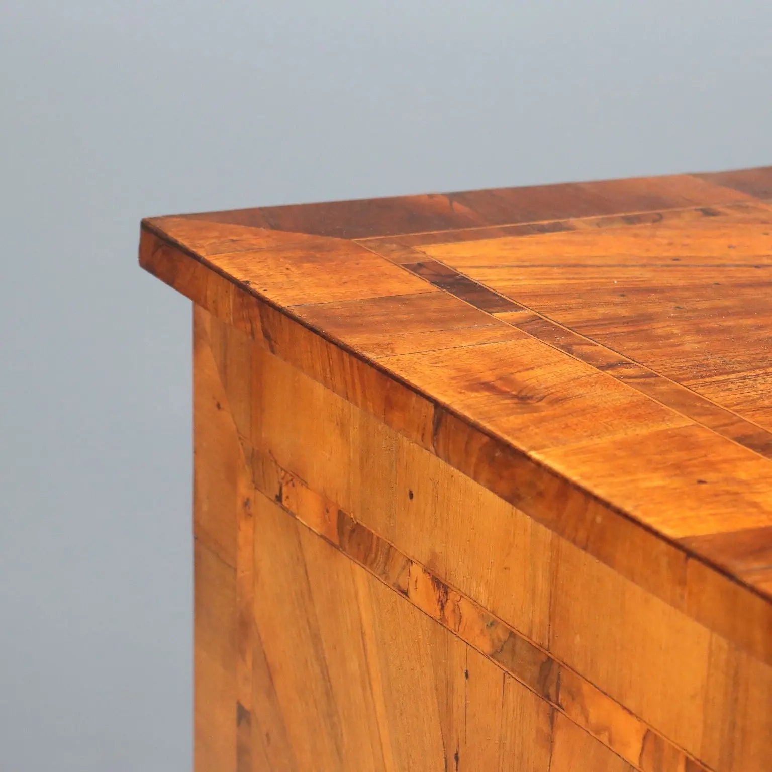 Neoclassical Walnut Chest - Emilia, 1700