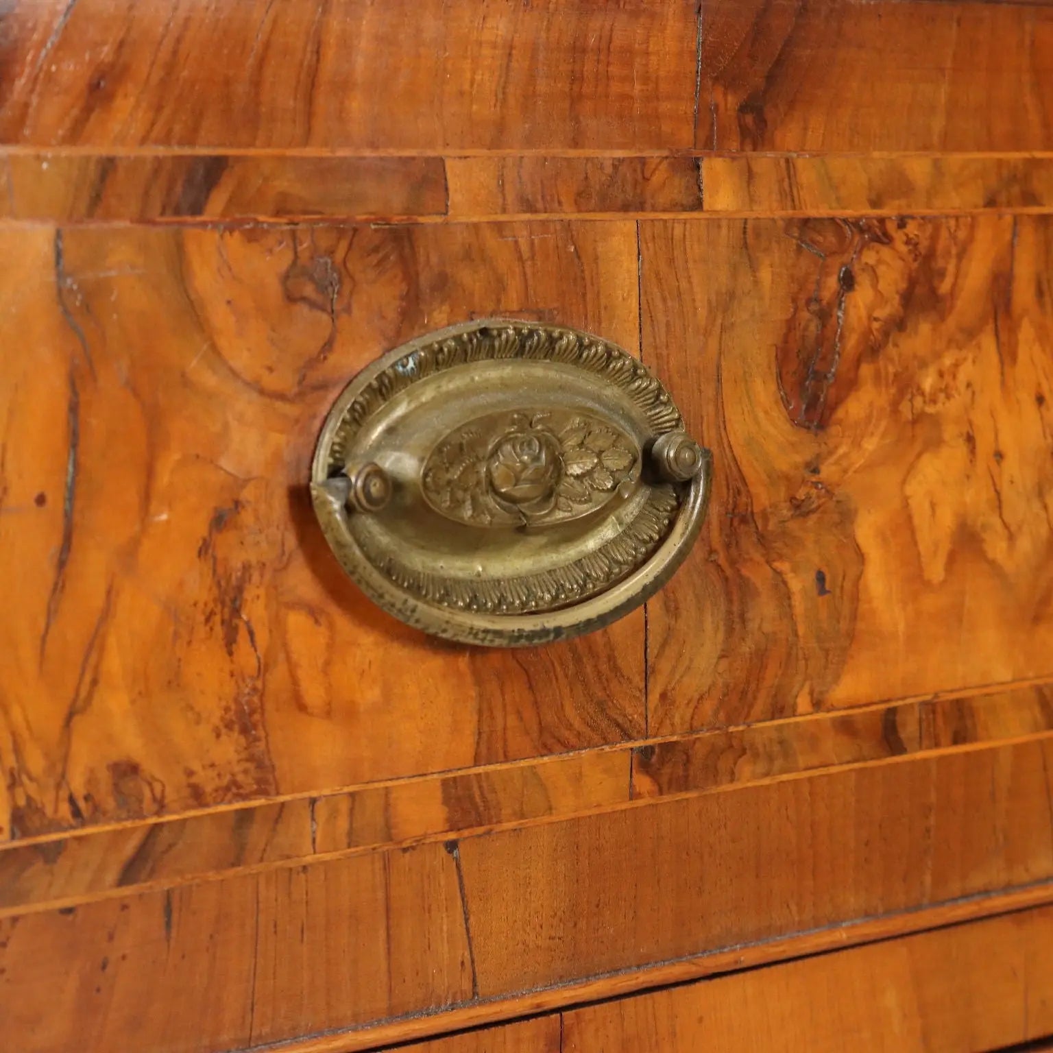Neoclassical Walnut Chest - Emilia, 1700