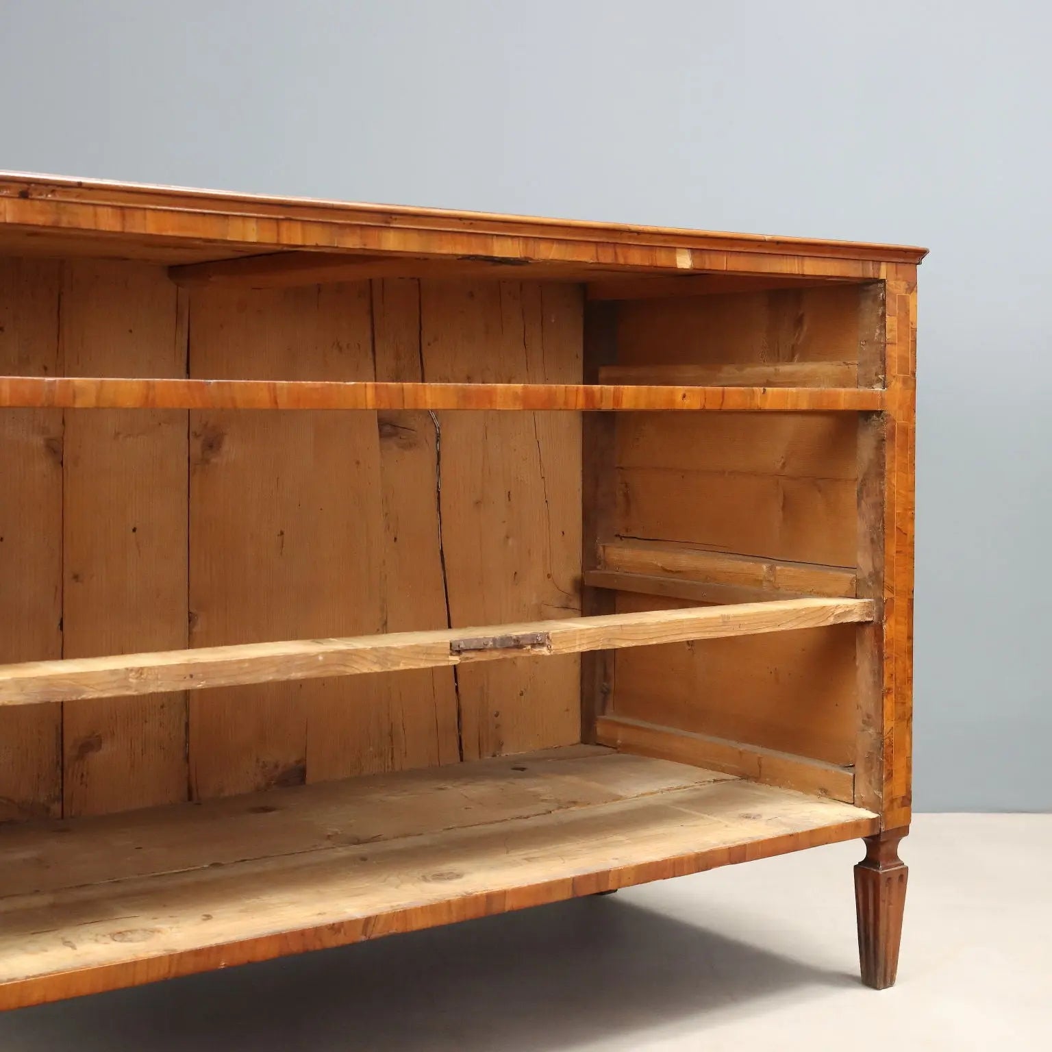 Antique Chests of Drawers Neoclassical Walnut XVIII Century