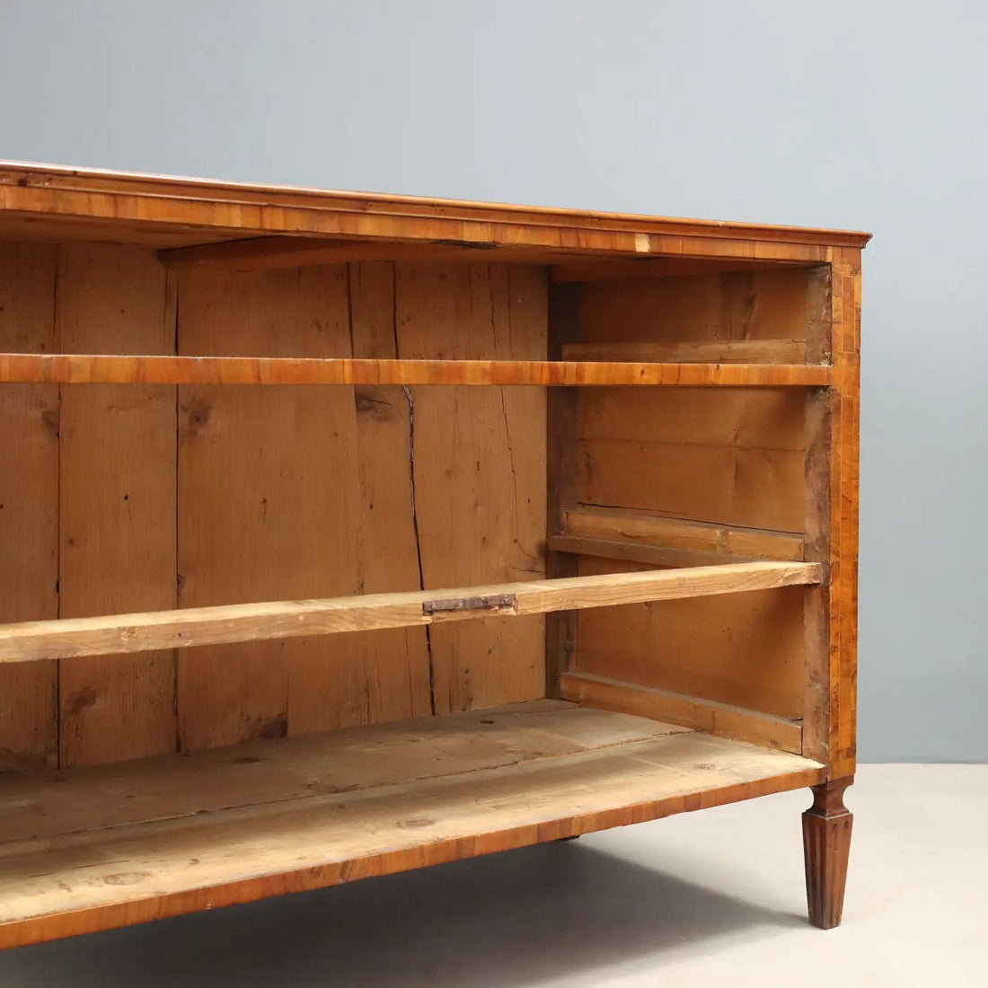Antique Chests of Drawers Neoclassical Walnut XVIII Century