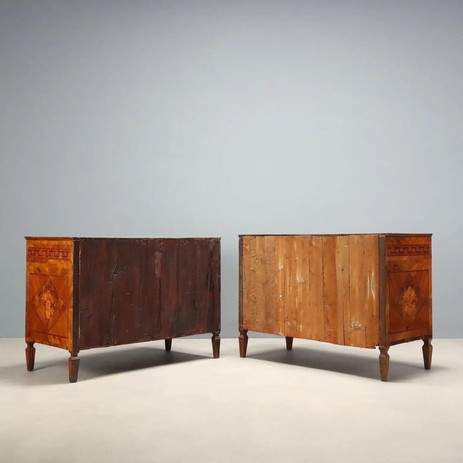 Antique Chests of Drawers Neoclassical Walnut XVIII Century