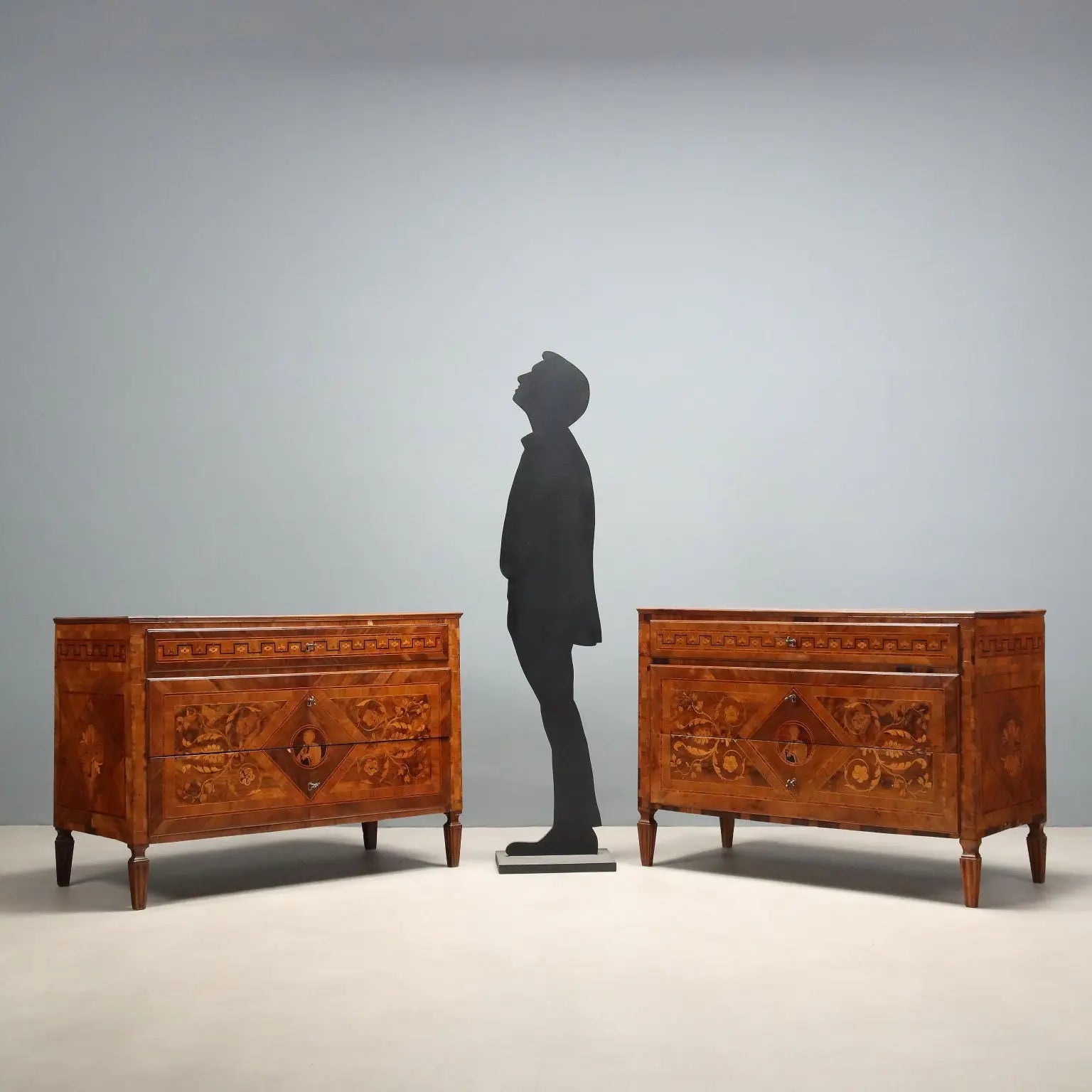 Antique Chests of Drawers Neoclassical Walnut XVIII Century