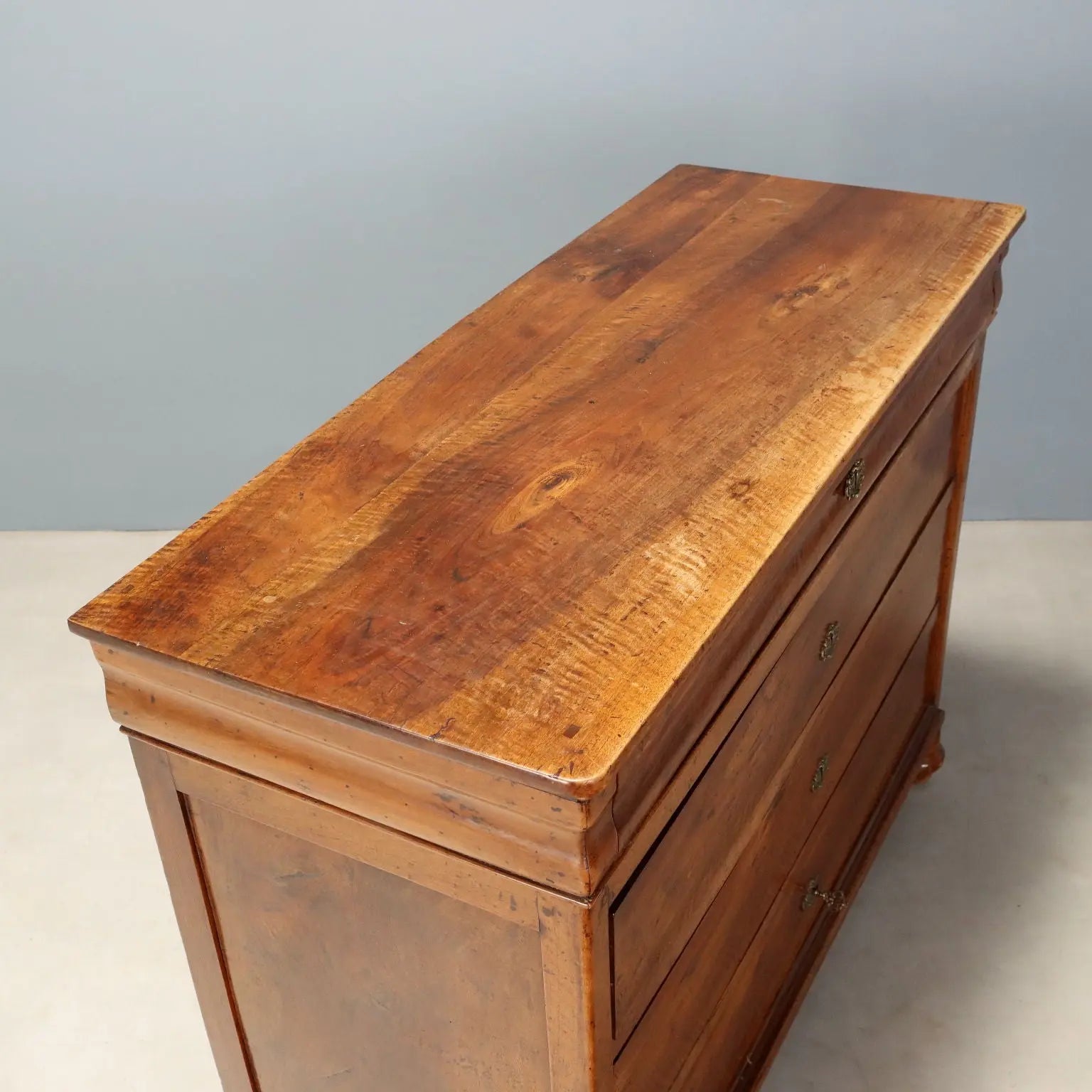 Carlo X Walnut Chest of Drawers - Italy 19th Century
