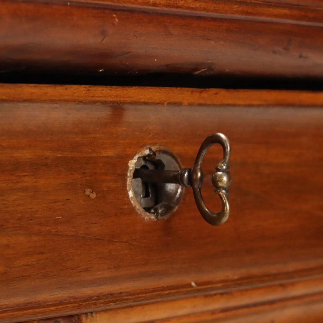 Antique Chest of Drawers Louis Philippe Walnut Italy XIX Century