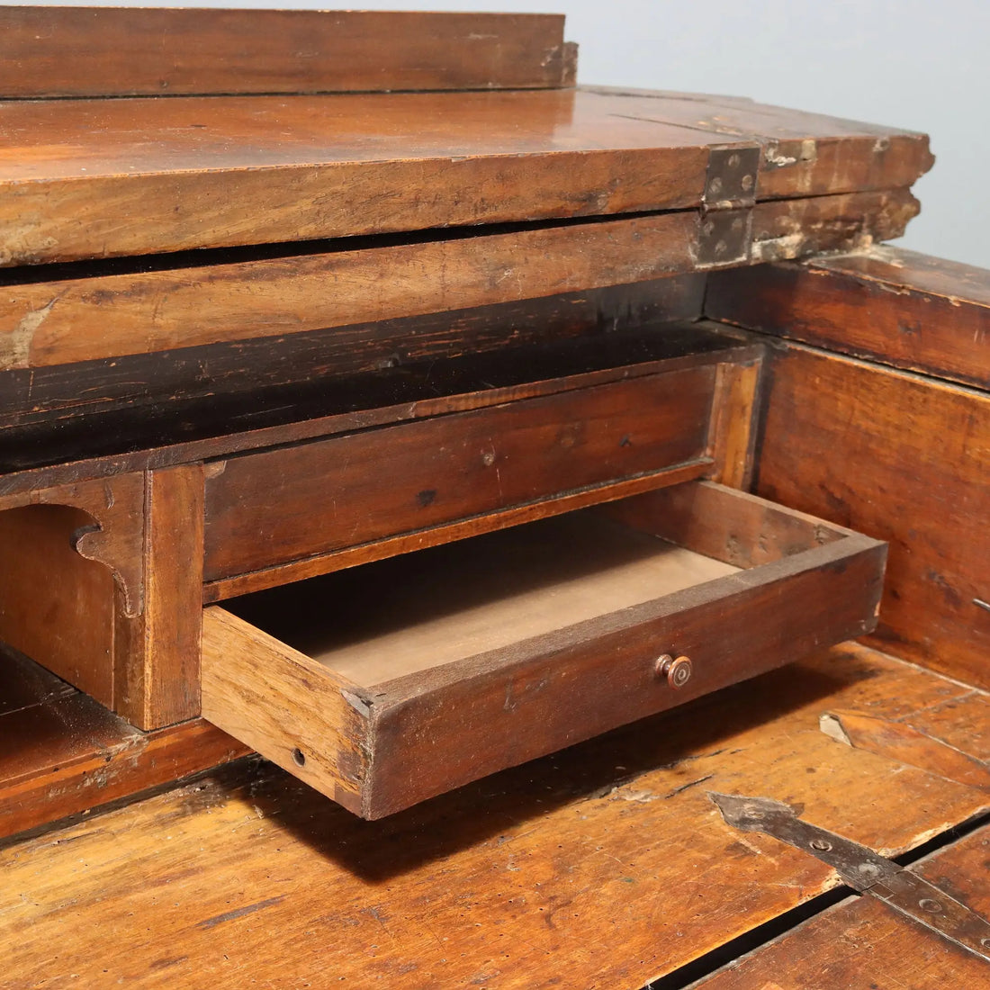 Antique Chest of Drawers Baroque Walnut Drawers Italy XVIII Century