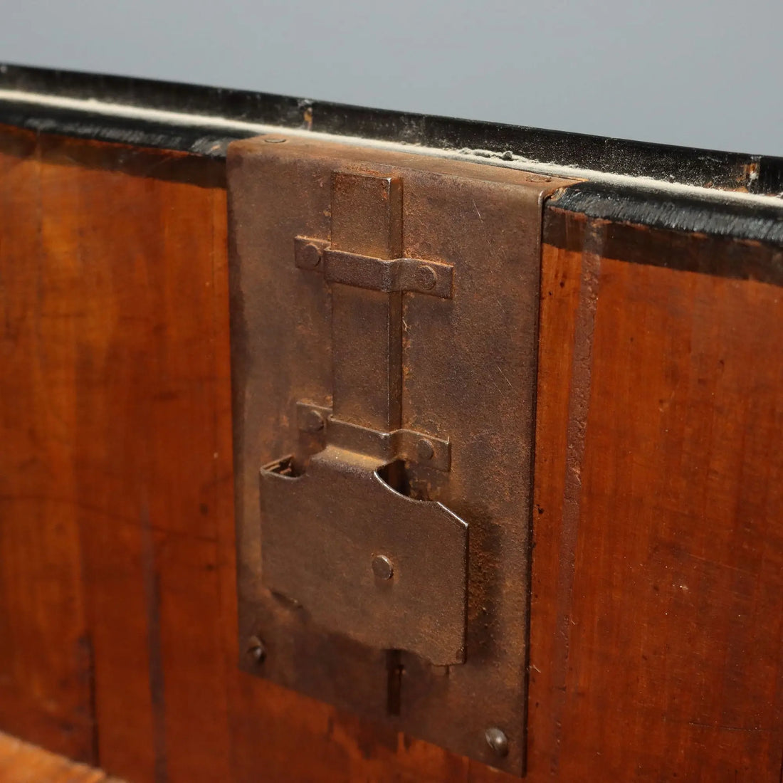 Antique Chest of Drawers Bois de Rose 3 Drawers Italy XX Century