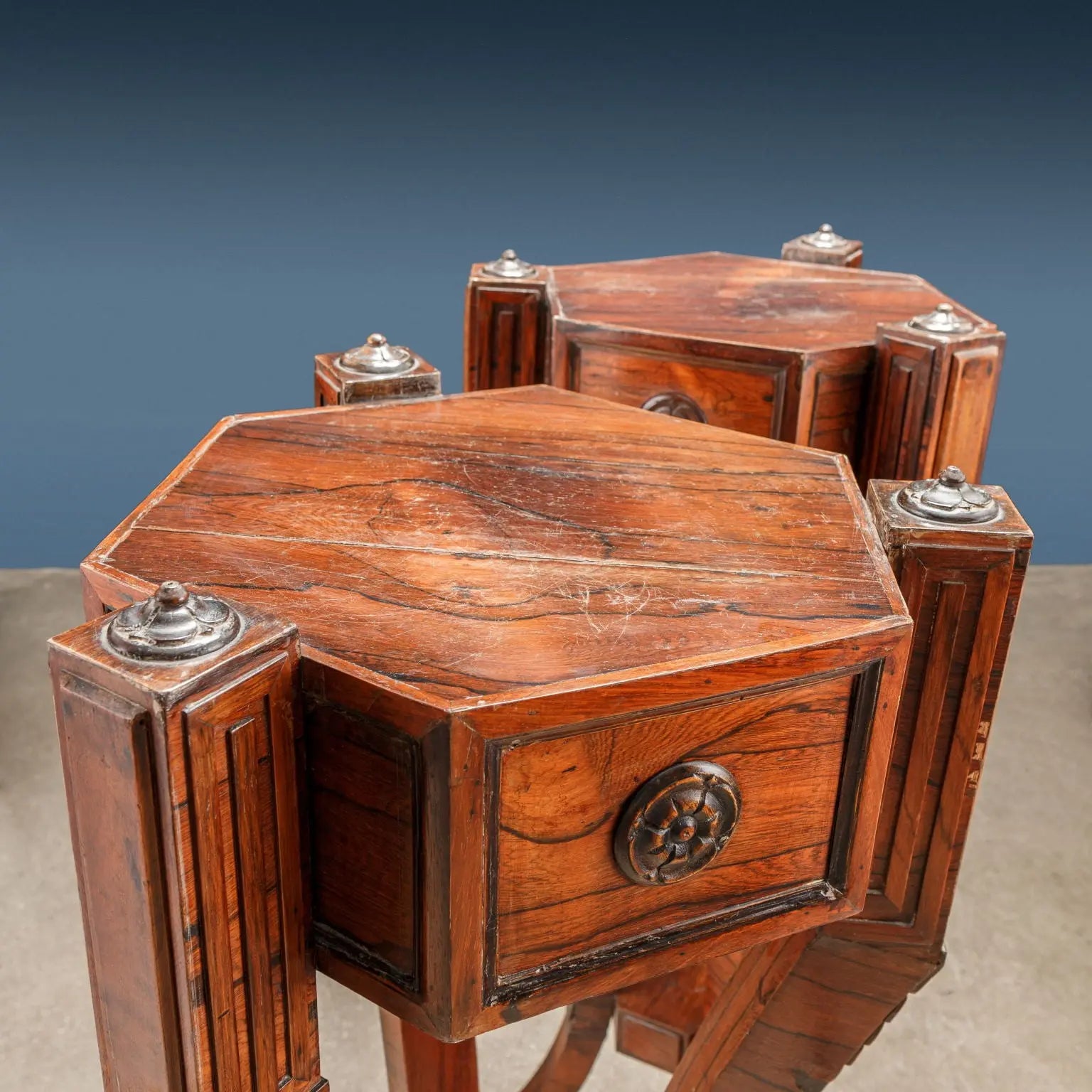 Pair of Antique Trypods Rosewood England XIX Century - England First Quarter XIX Century | Antiques | Bedside Tables