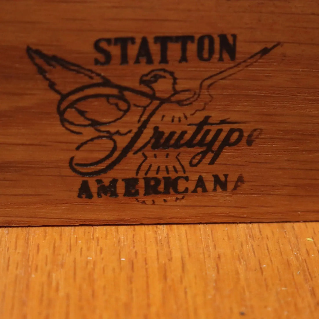 Antique Bedside Tables Statton Trutype Americana XX Century - Maryland-USA XX Century | Antiques | Bedside Tables