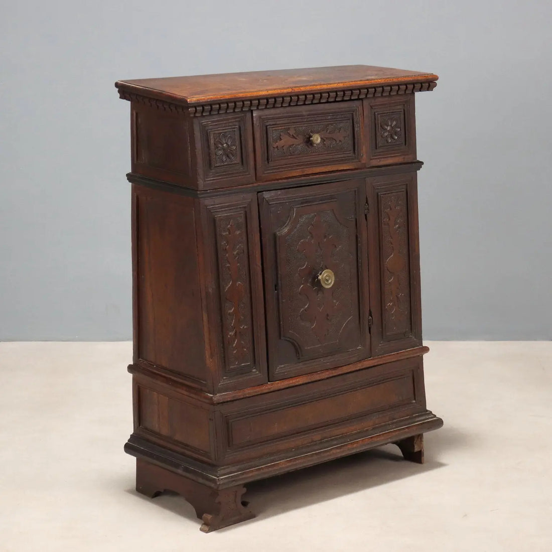 Antique Bedside Table Baroque Walnut Italy Early XVIII Century - Italy, Early XVIII Century | Antiques | Bedside Tables