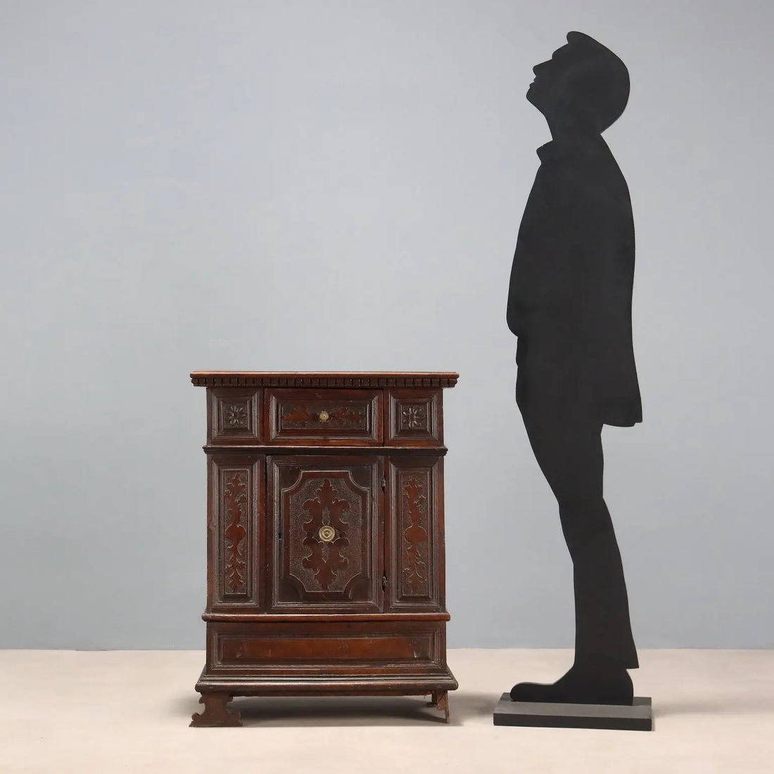 Antique Bedside Table Baroque Walnut Italy Early XVIII Century - Italy, Early XVIII Century | Antiques | Bedside Tables