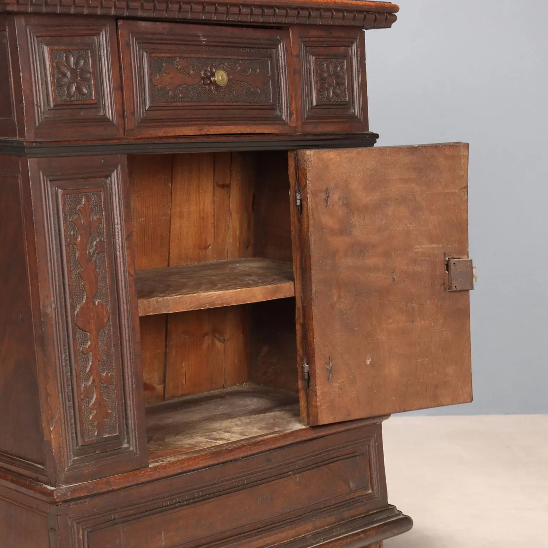 Antique Bedside Table Baroque Walnut Italy Early XVIII Century - Italy, Early XVIII Century | Antiques | Bedside Tables