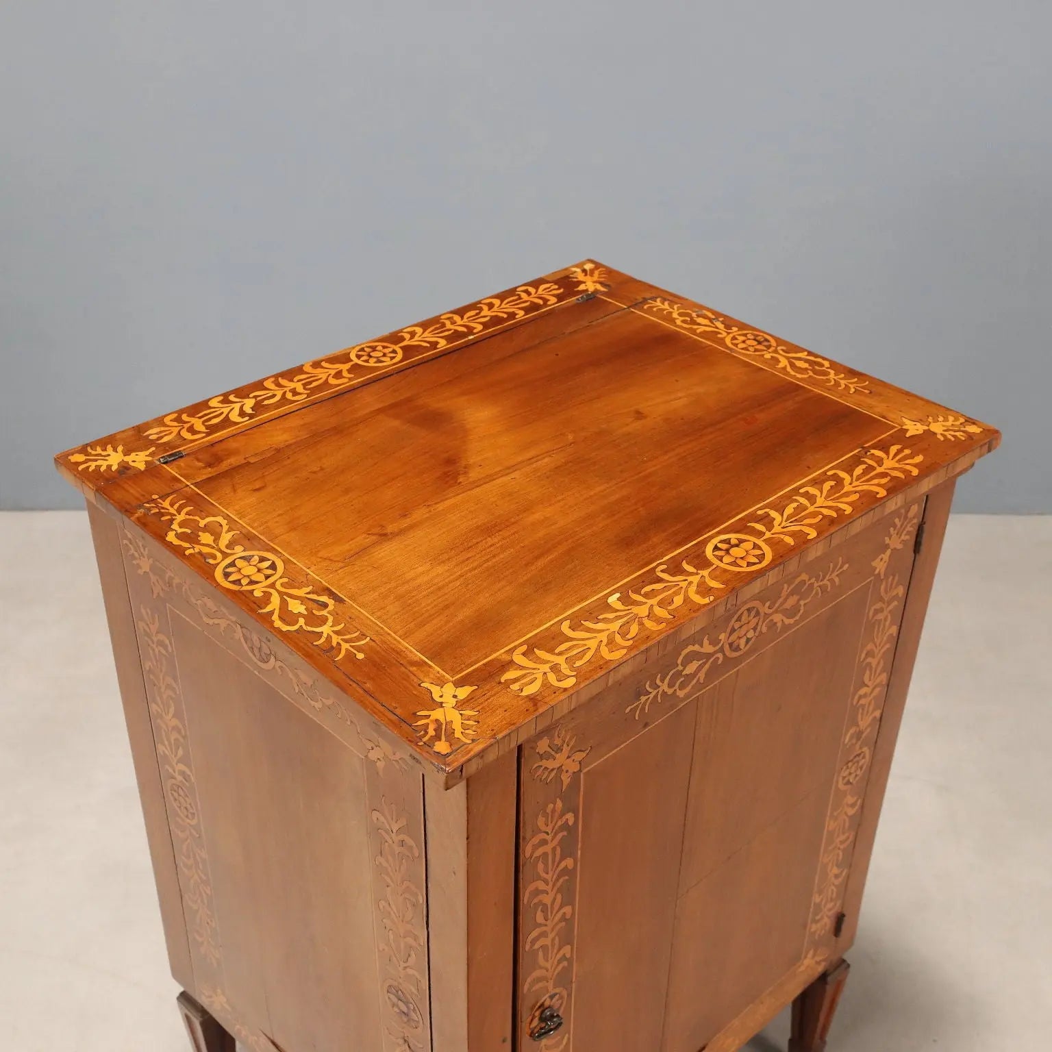 Antique Bedside Table Walnut Maple Bar Cabinet XIX Century - Italy, Late XIX Century | Antiques | Bedside Tables