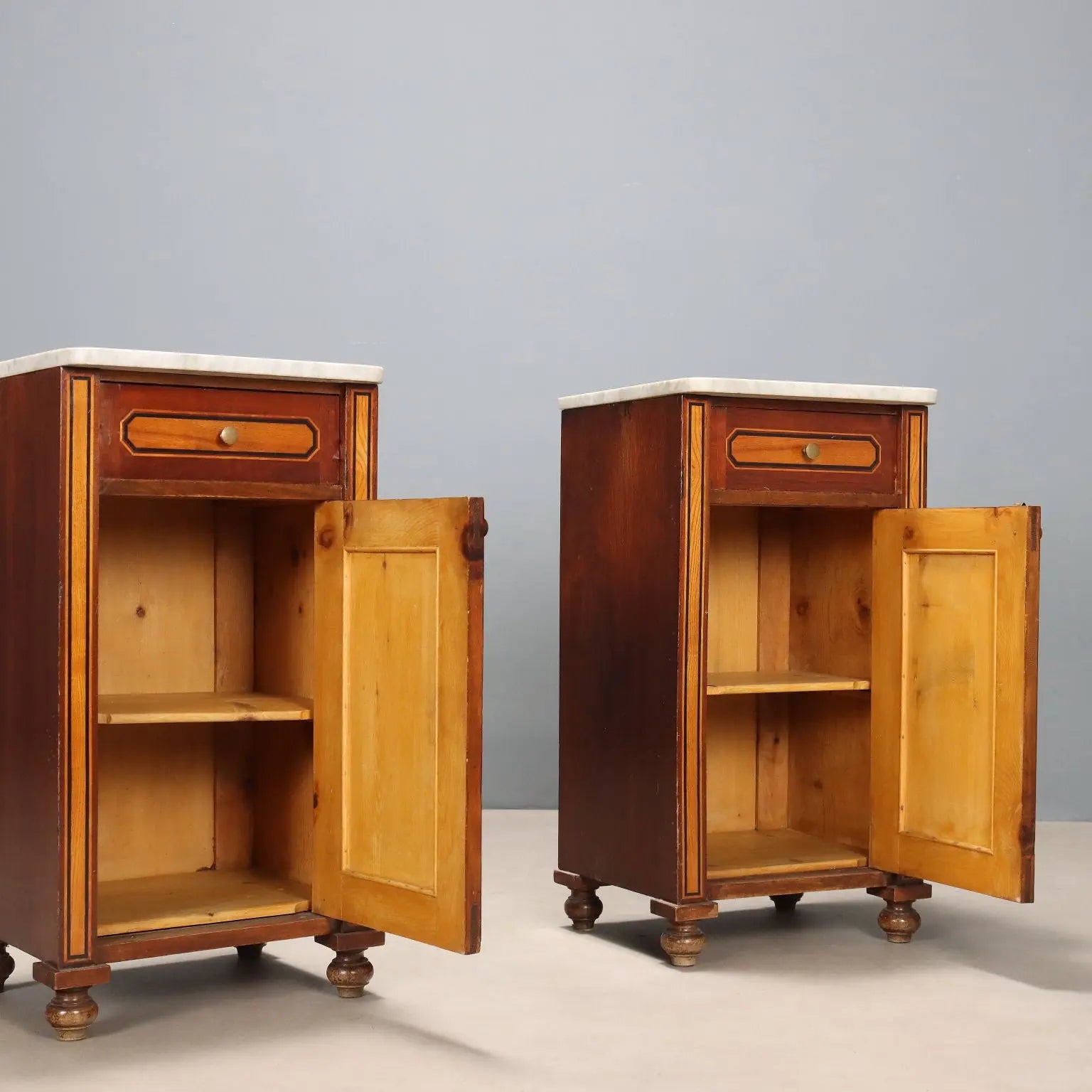 Antique Bedside Tables Mahogany Veneer White Marble XX Century - Italy, Early XX Century | Antiques | Bedside Tables