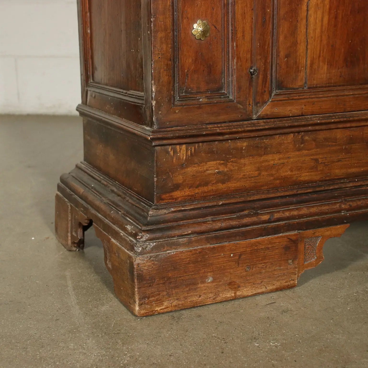 Emilian Baroque Sideboard in Walnut