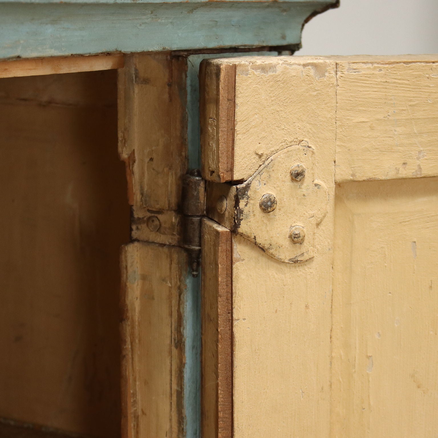  | Antiques  Cupboards