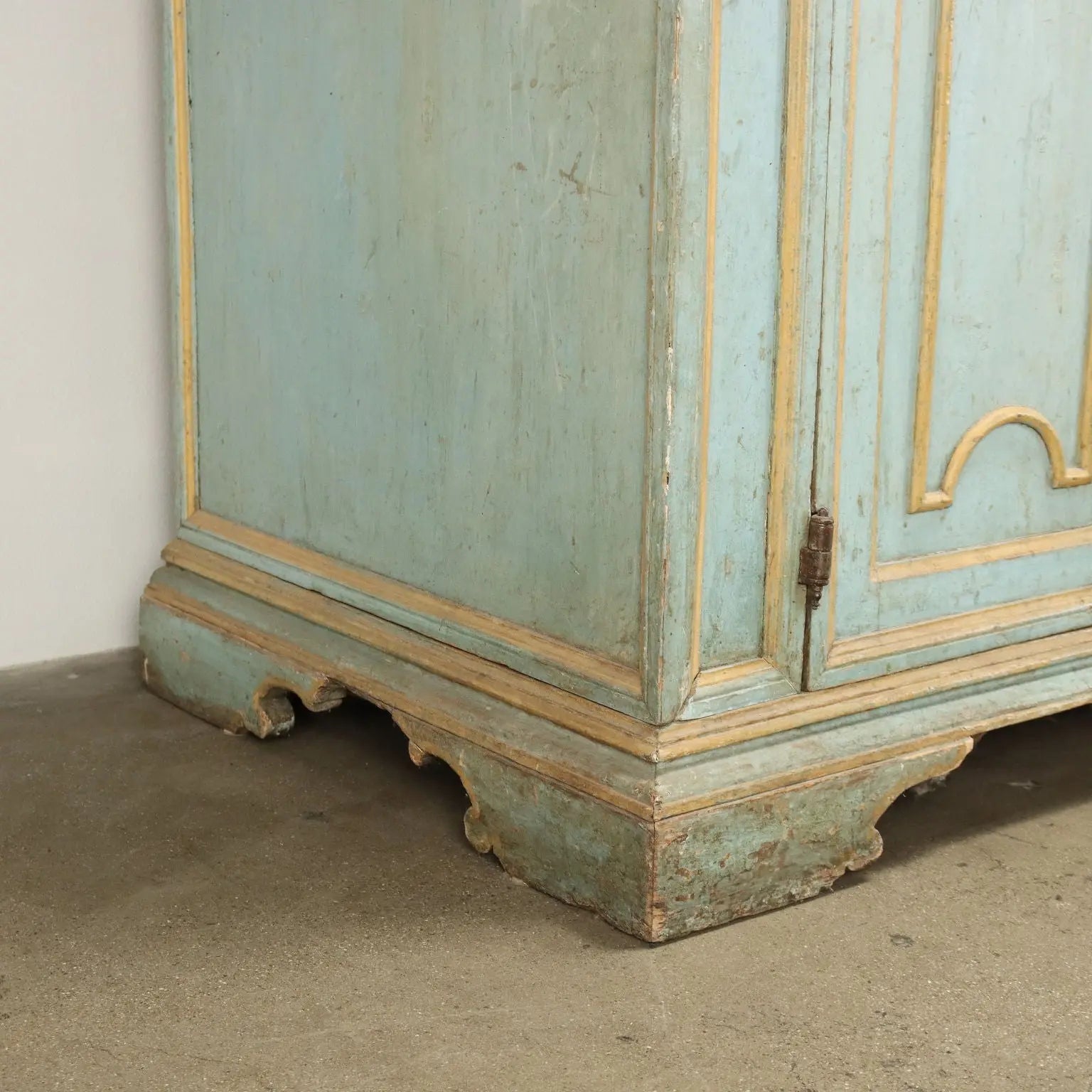 Antique Cupboard Baroque Style Mid XVIII Century Lacquered Wood - Parma Mid 18th century | Antiques | Cupboards
