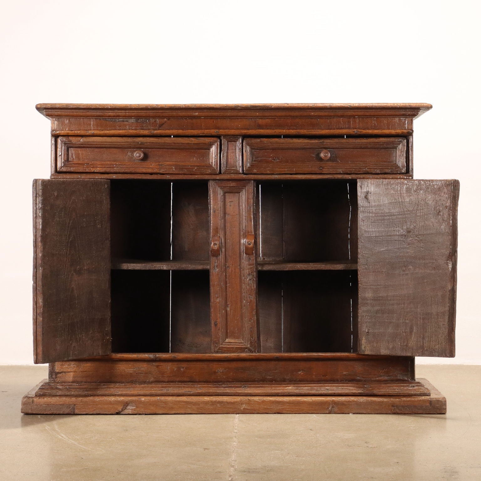 Ancient Cupboard Chestnut Central Italy Early '600 Antiques - Central Italy, Early XVII Century | Antiques  Cupboards