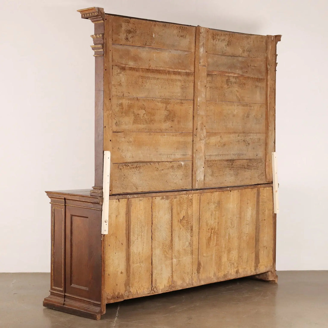 Sideboard with Superstructure in Alder - Italy, 17th Century