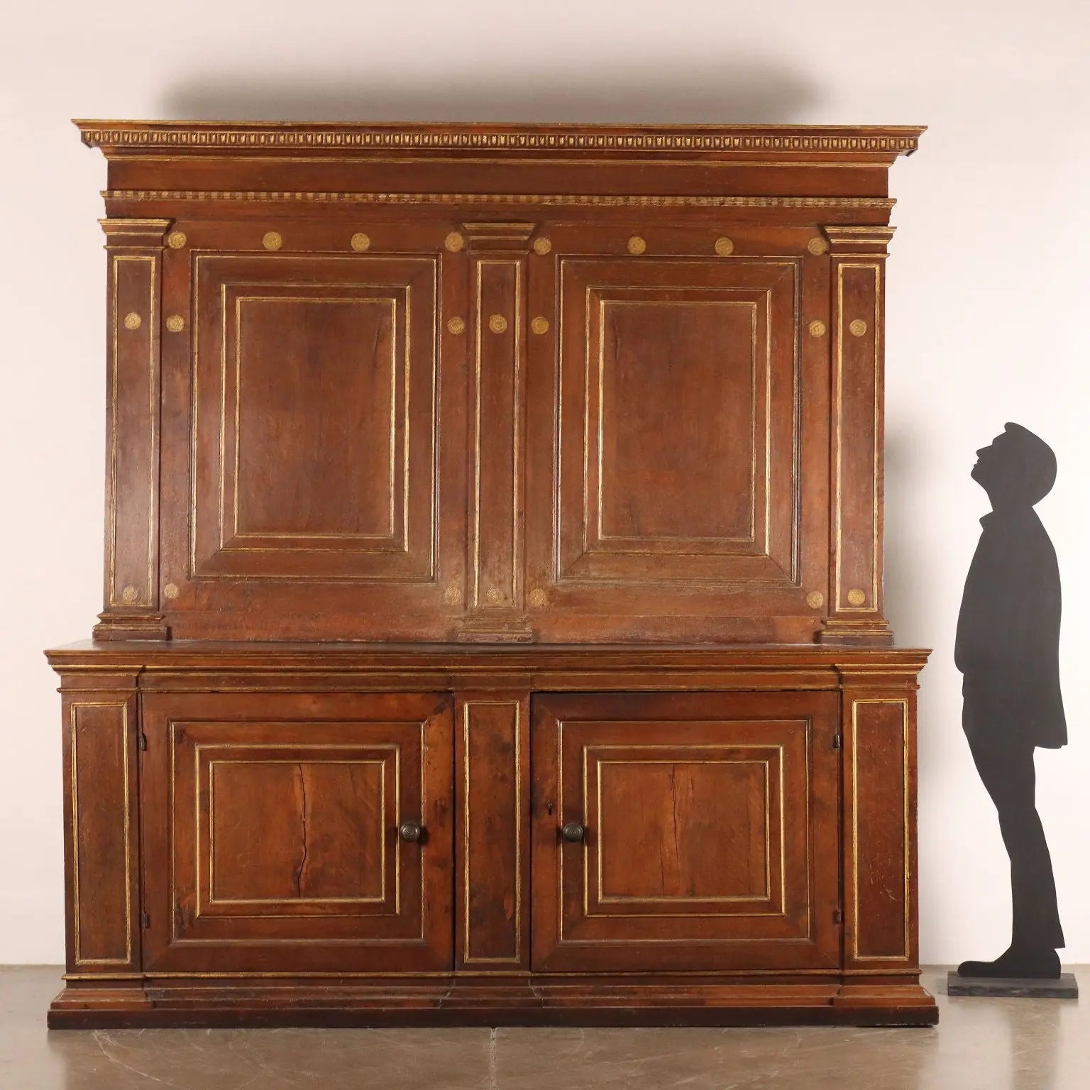 Sideboard with Superstructure in Alder - Italy, 17th Century
