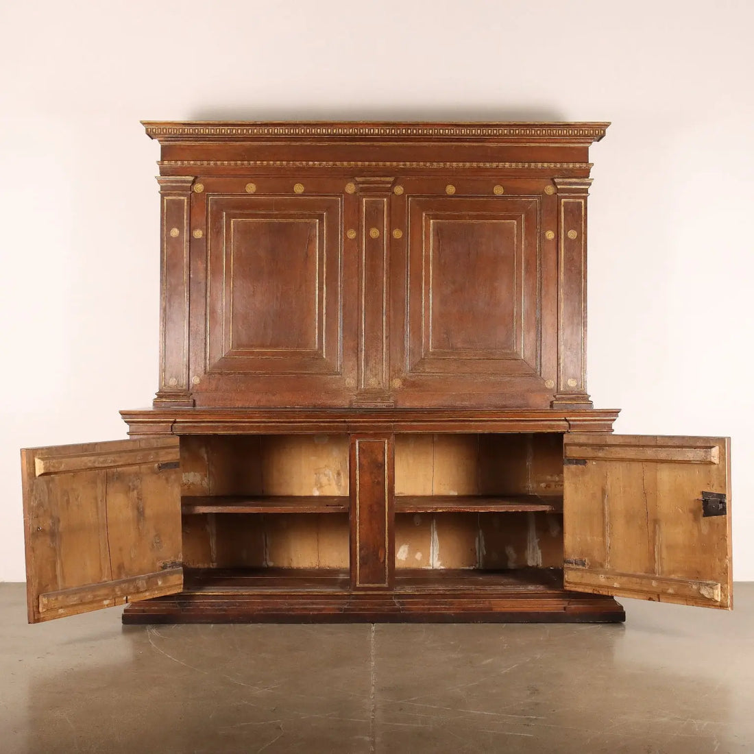 Sideboard with Superstructure in Alder - Italy, 17th Century
