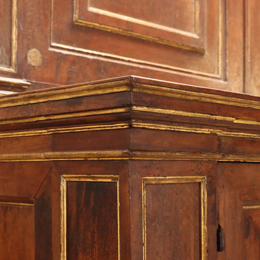Sideboard with Superstructure in Alder - Italy, 17th Century