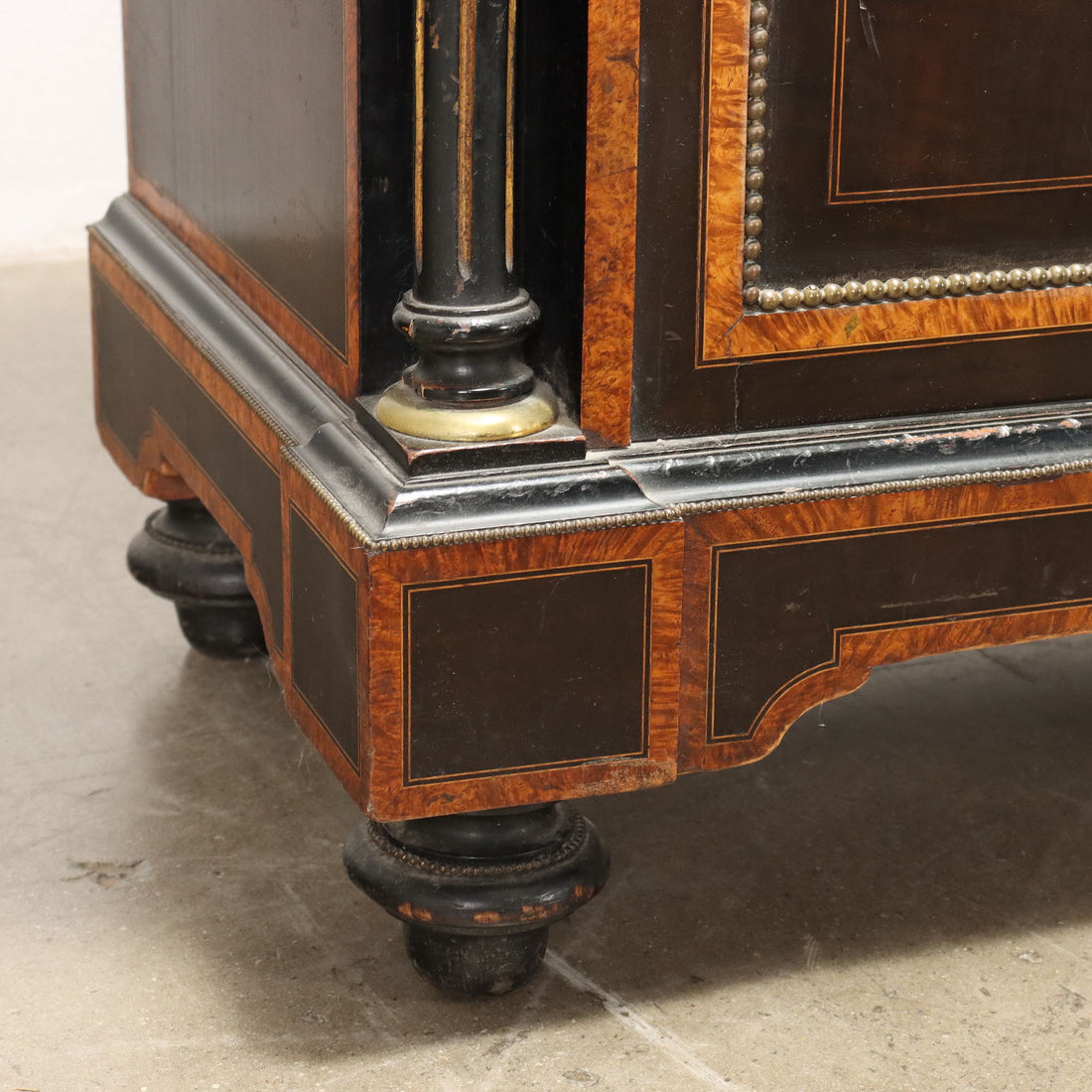 Ancient British Cabinet Early XX Century - England, Early XX Century | Antiques  Cupboards