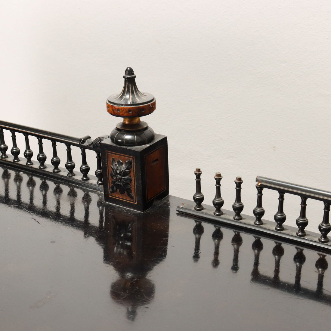 Ancient British Cabinet Early XX Century - England, Early XX Century | Antiques  Cupboards