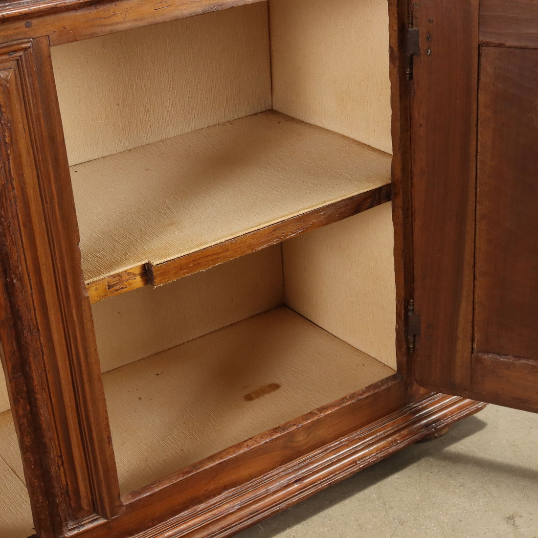  | Antiques  Cupboards