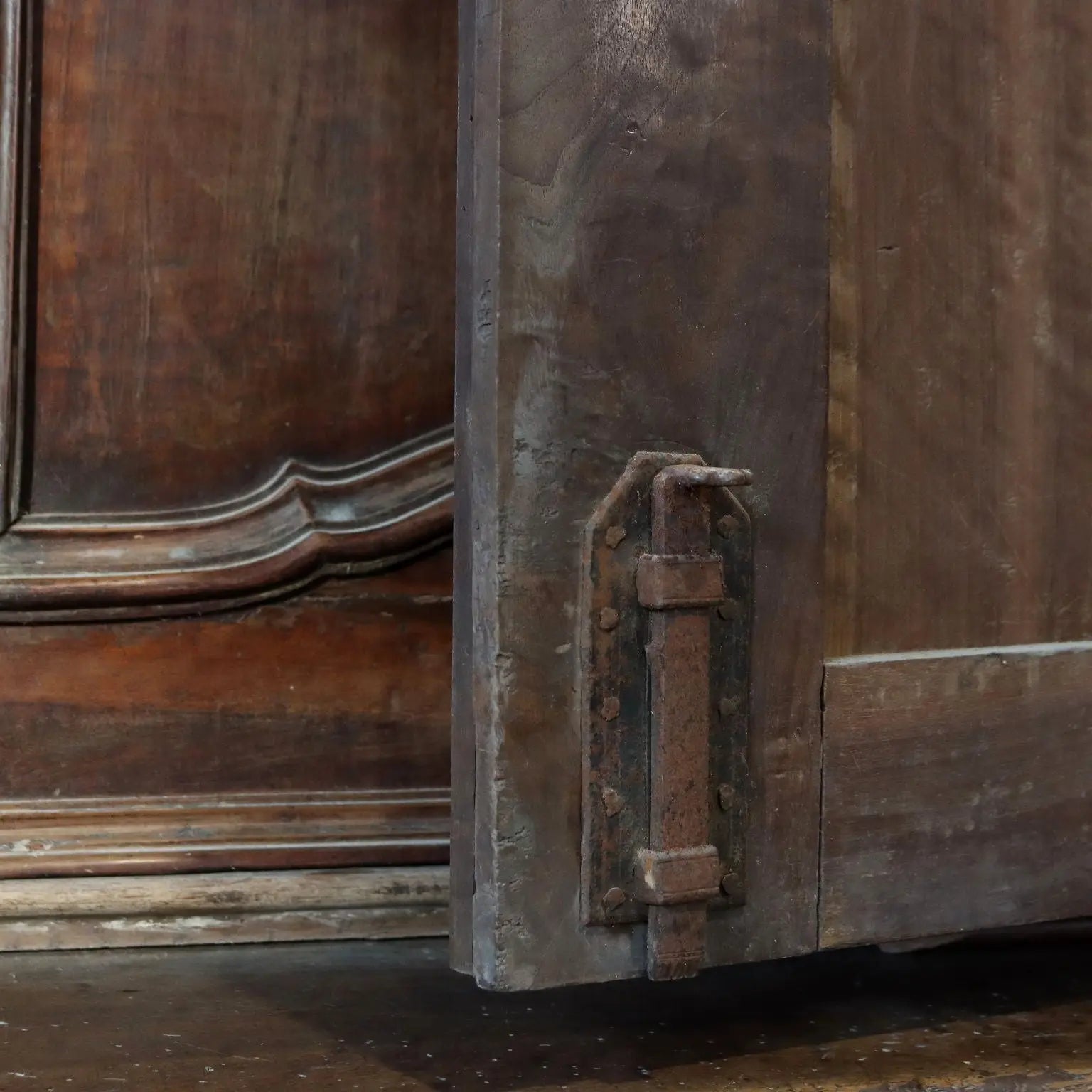 Antique Cupboard Walnut Poplar Italy XVIII Century - Lombardy, Mid XVIII Century | Antiques | Cupboards