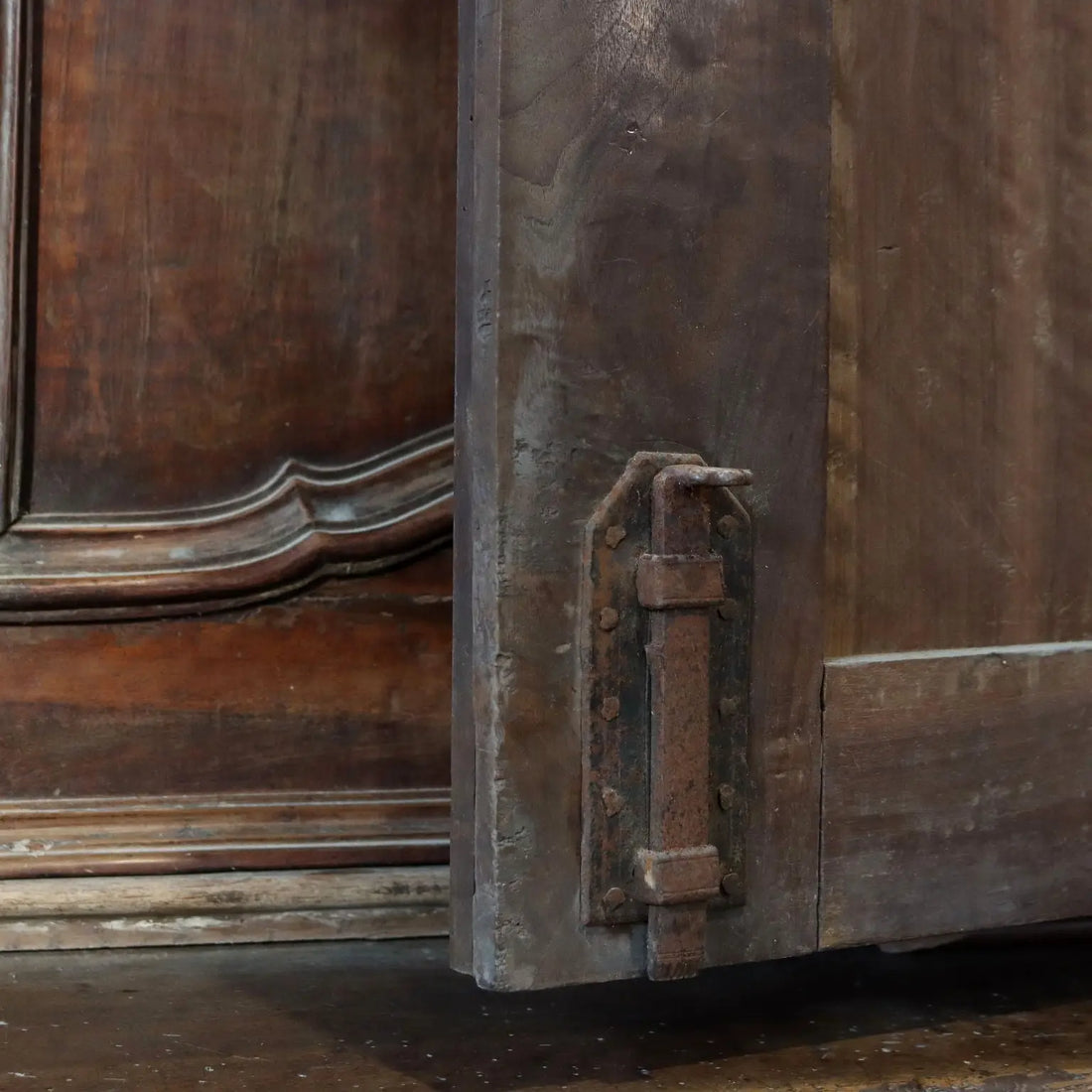 Antique Cupboard Walnut Poplar Italy XVIII Century - Lombardy, Mid XVIII Century | Antiques | Cupboards