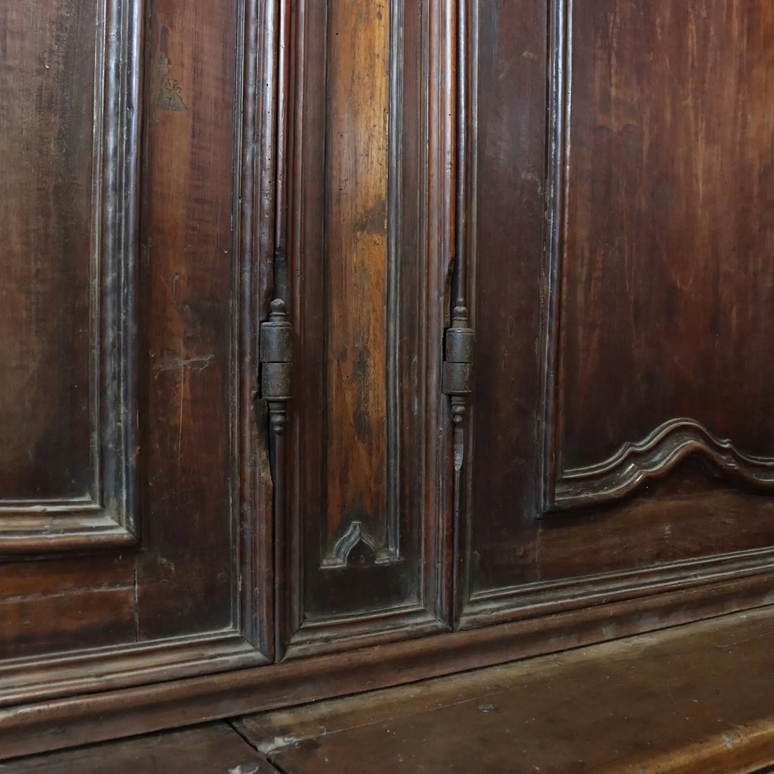 Antique Cupboard Walnut Poplar Italy XVIII Century - Lombardy, Mid XVIII Century | Antiques | Cupboards