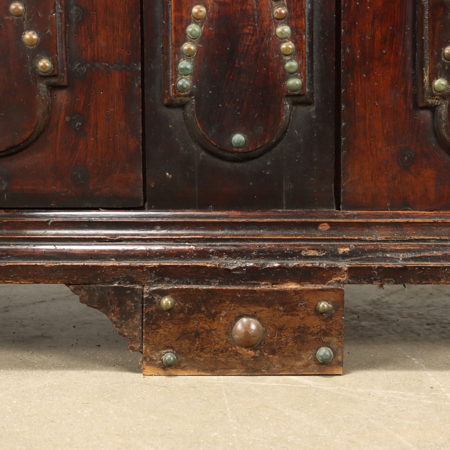  | Antiques  Cupboards