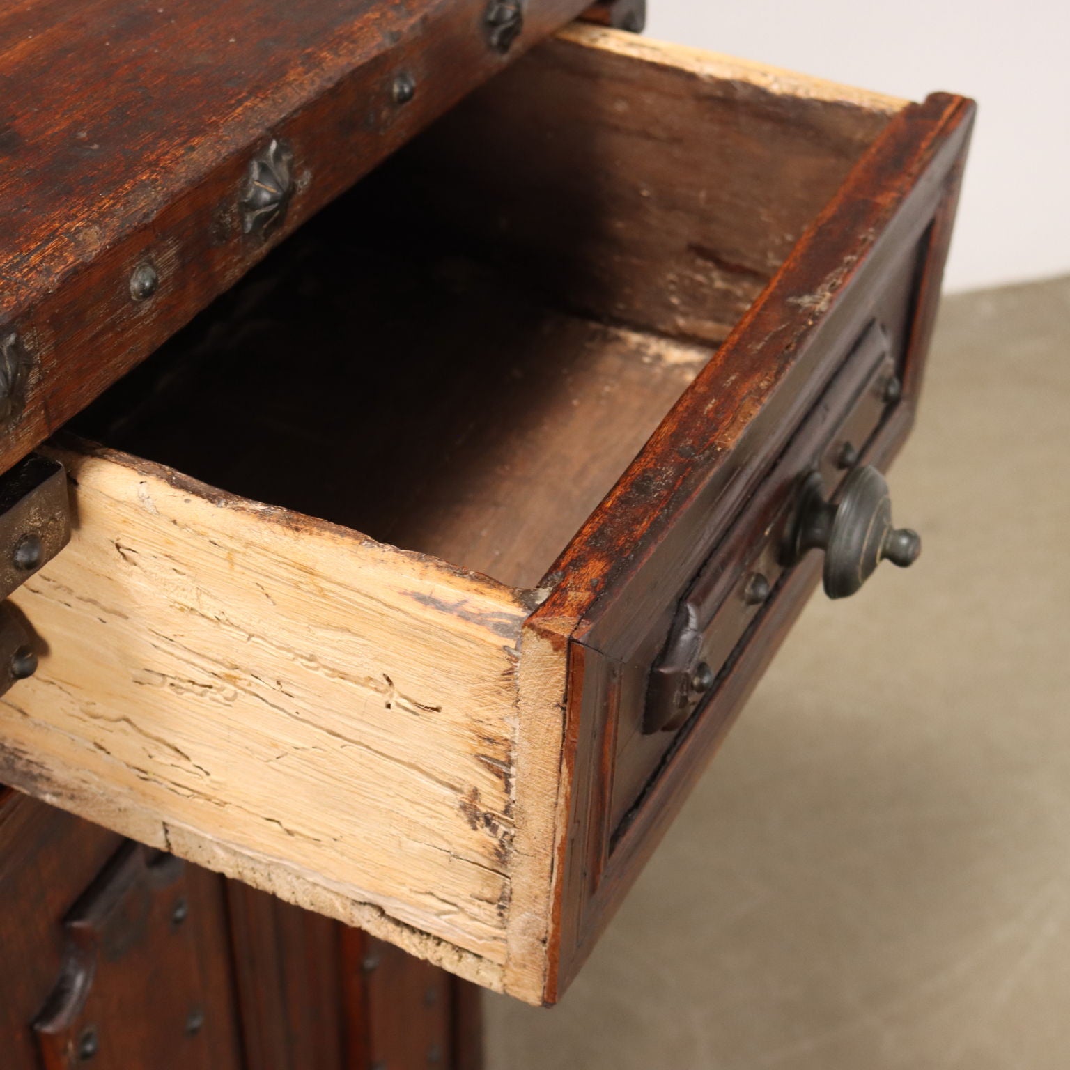  | Antiques  Cupboards