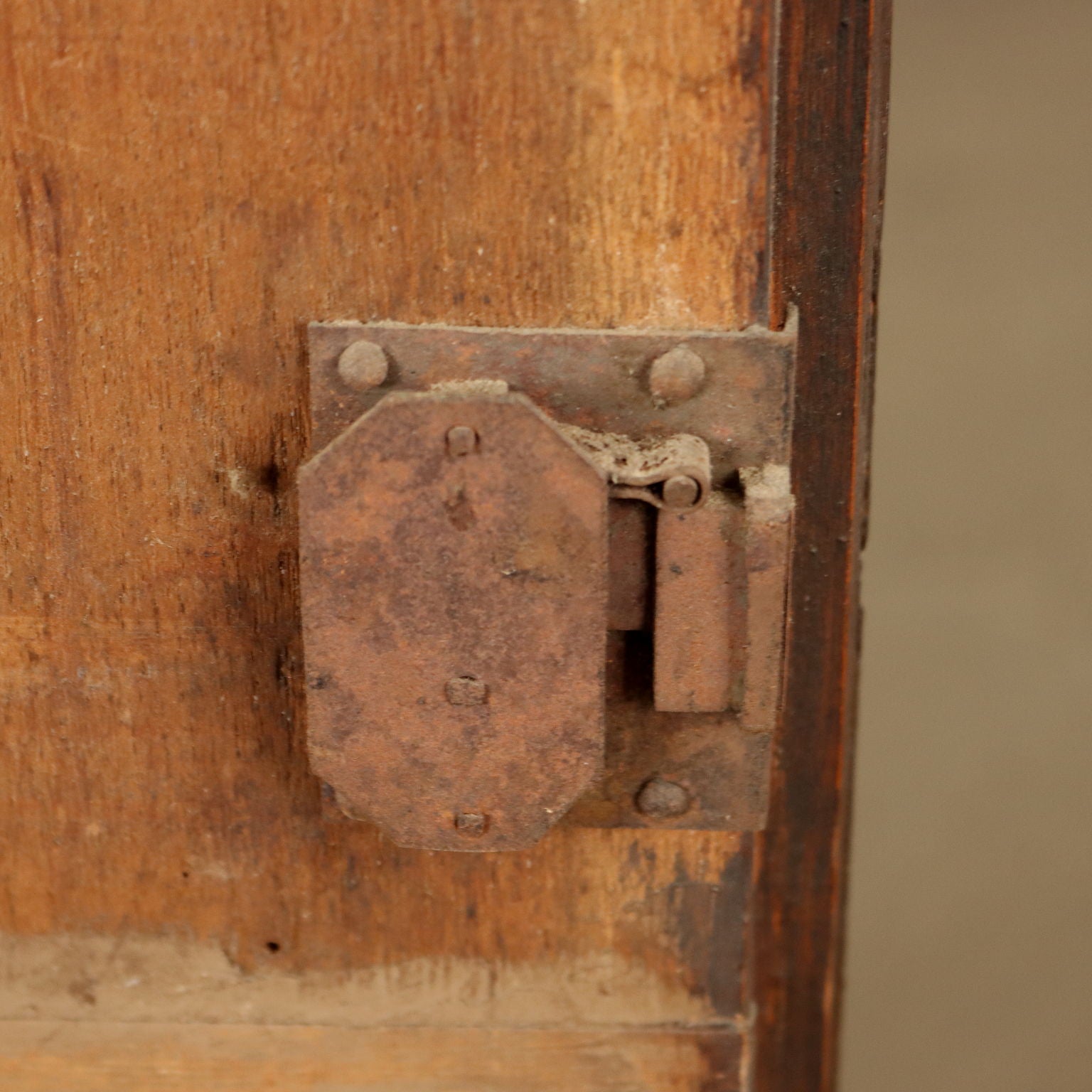  | Antiques  Cupboards