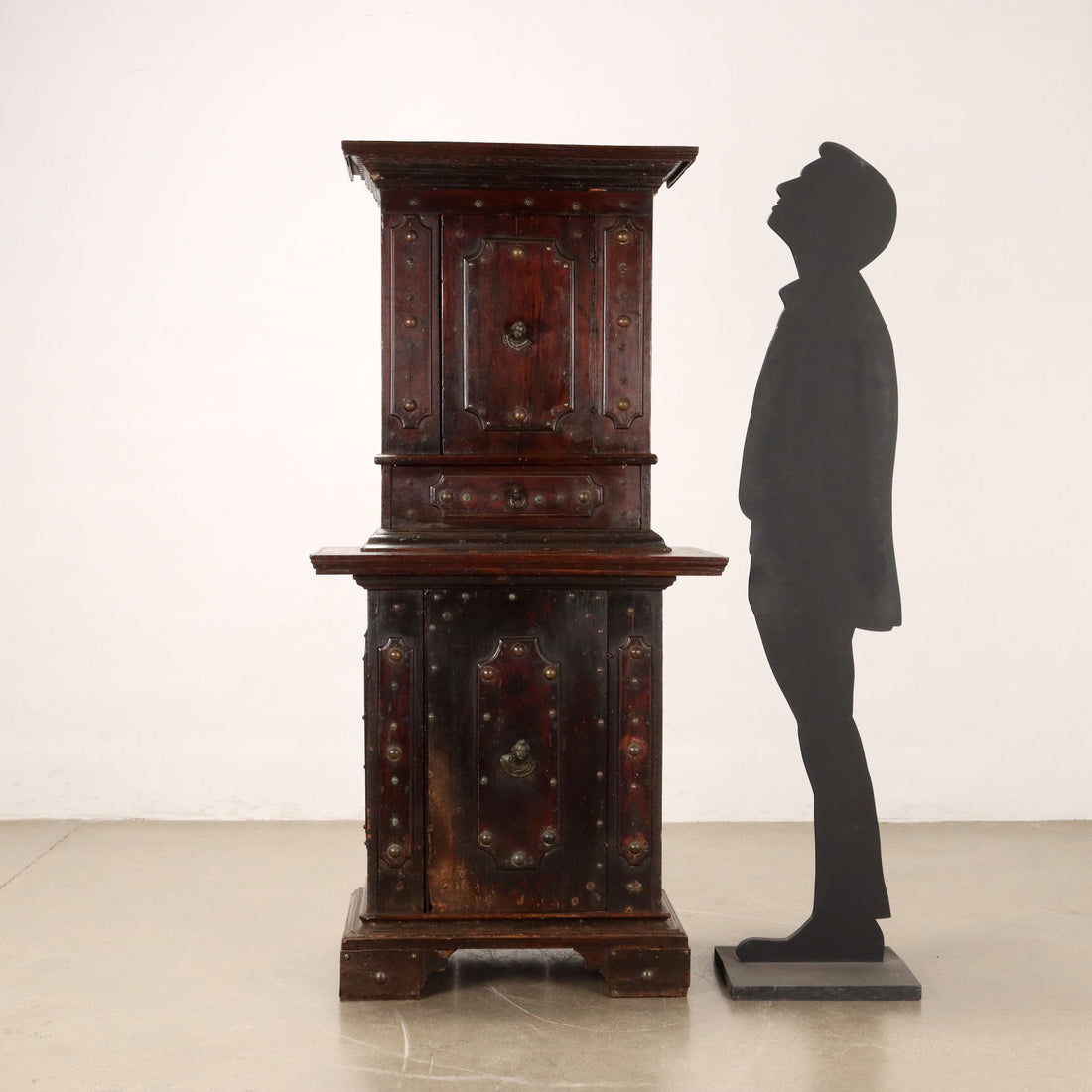  | Antiques  Cupboards