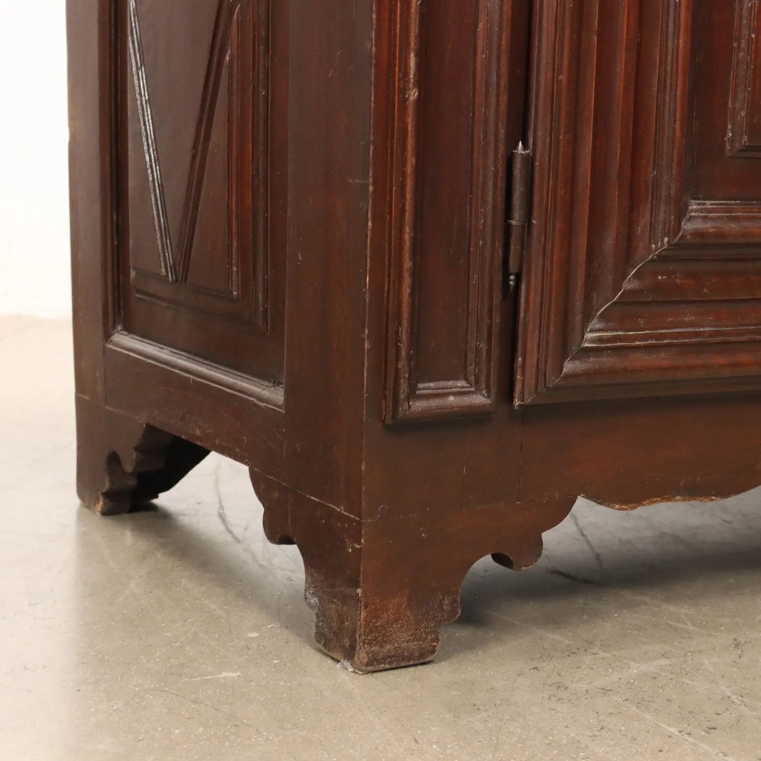 Antique Baroque Cupboard Walnut Italy XVIII Century - Piedmont, Early XVIII Century | Antiques | Cupboards