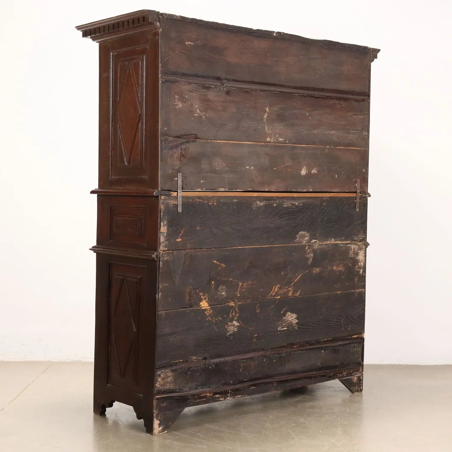 Antique Baroque Cupboard Walnut Italy XVIII Century - Piedmont, Early XVIII Century | Antiques | Cupboards