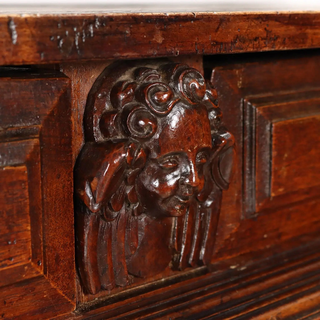 Baroque Walnut Sideboard - Piedmont 18th Century